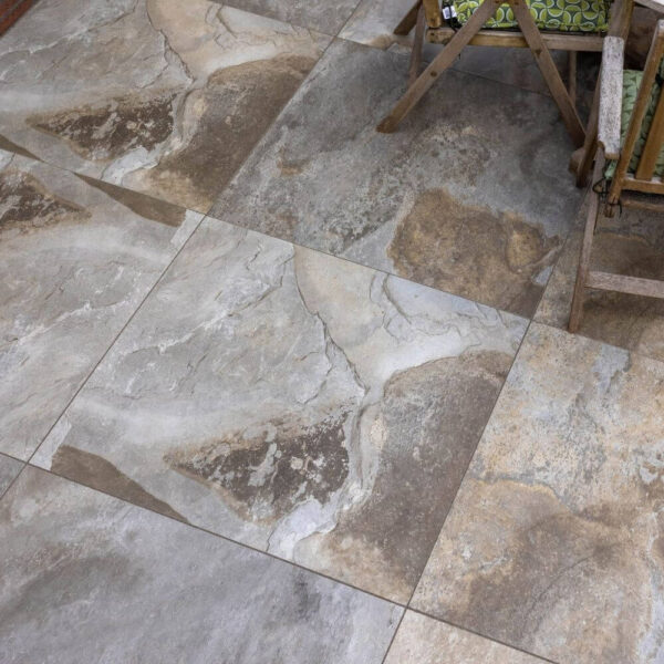 geoceramica-100x100x4-multicolor-mix-natural-sfeerfoto